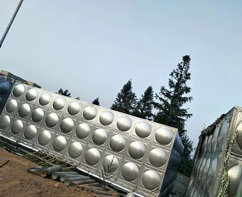 為什么不銹鋼水箱板材表面要設計鼓起來的形狀呢？